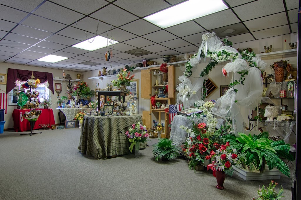 Creative Florist & Gifts | 5967 US-64 E, Ramseur, NC 27316, USA | Phone: (336) 824-1234