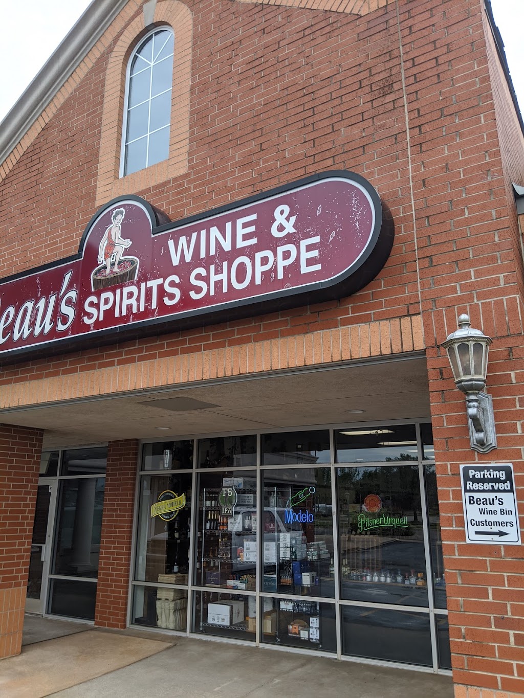 Beaus Wine Bin & Spirit Shoppe | 2810 W Country Club Dr, Oklahoma City, OK 73116, USA | Phone: (405) 842-8866