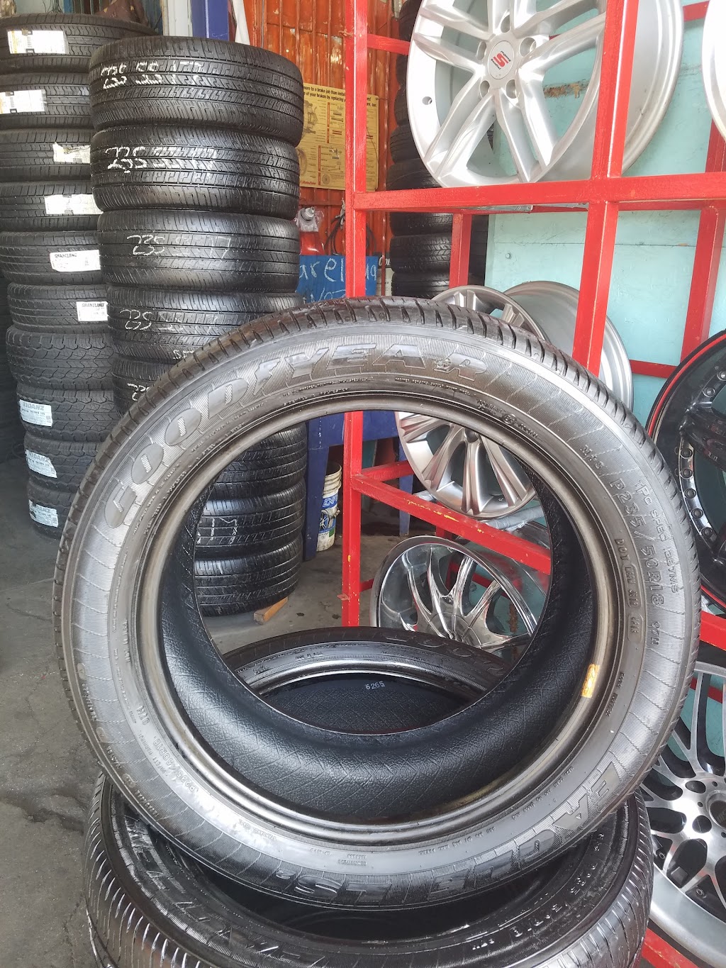 La Promesa Tires | 8024 S Western Ave, Los Angeles, CA 90047, USA | Phone: (323) 574-4040