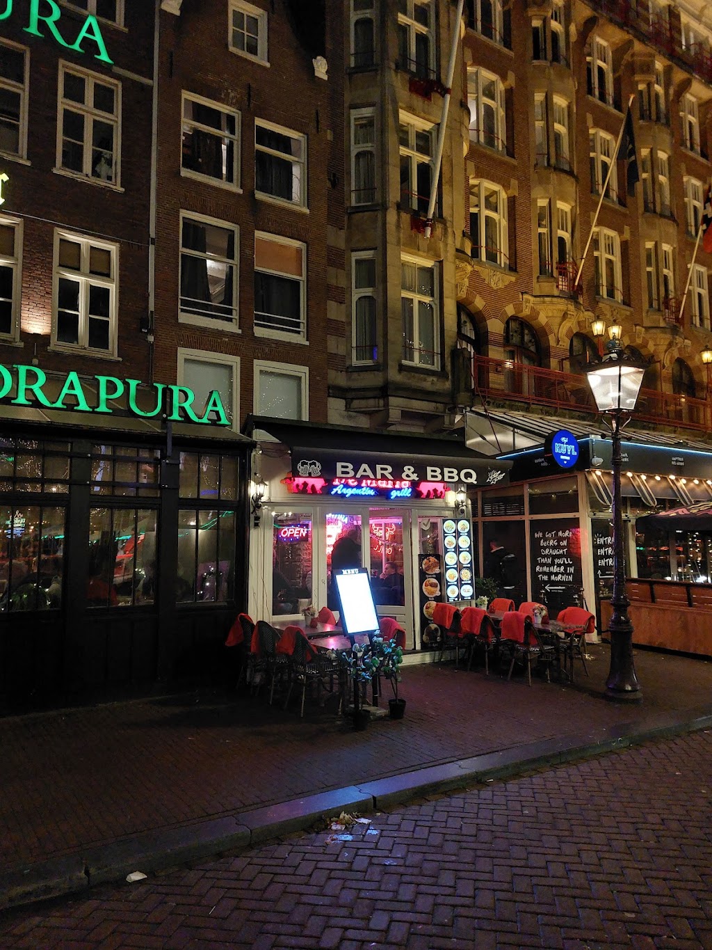 De María Argentinian Grill | Rembrandtplein 38, 1017 CV Amsterdam, Netherlands | Phone: 020 528 7377