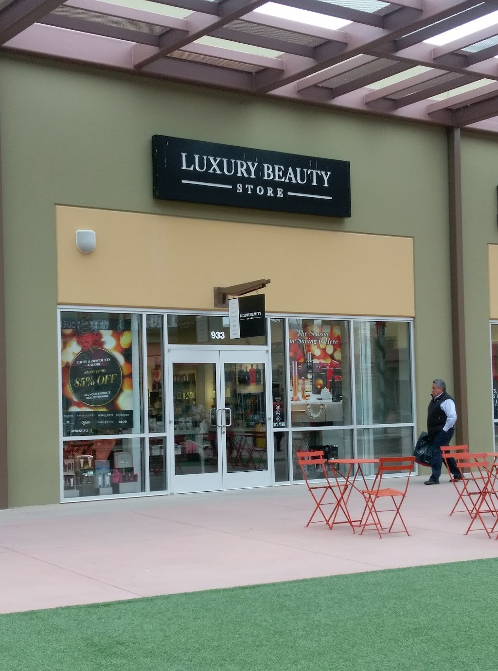 Luxury Beauty Store | 6401 Marana Center Blvd Suite 933, Tucson, AZ 85742, USA | Phone: (520) 572-4722