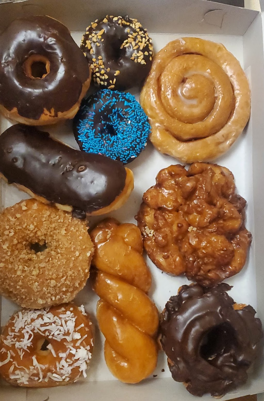 Star Donuts | 535 CA-49, Jackson, CA 95642, USA | Phone: (209) 223-1300