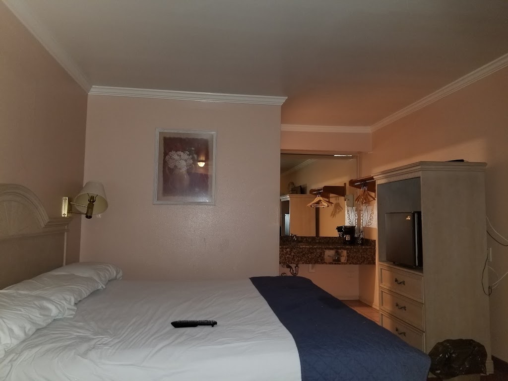 Gomez Truck Parts & Services, Inc. | 601 Zinn Rd, Canutillo, TX 79835, USA | Phone: (915) 886-9991