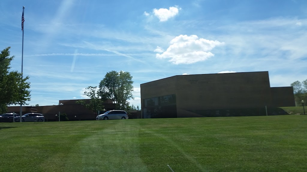 Moreland Hills Elementary School | 32000 Chagrin Blvd, Cleveland, OH 44124, USA | Phone: (216) 831-8600