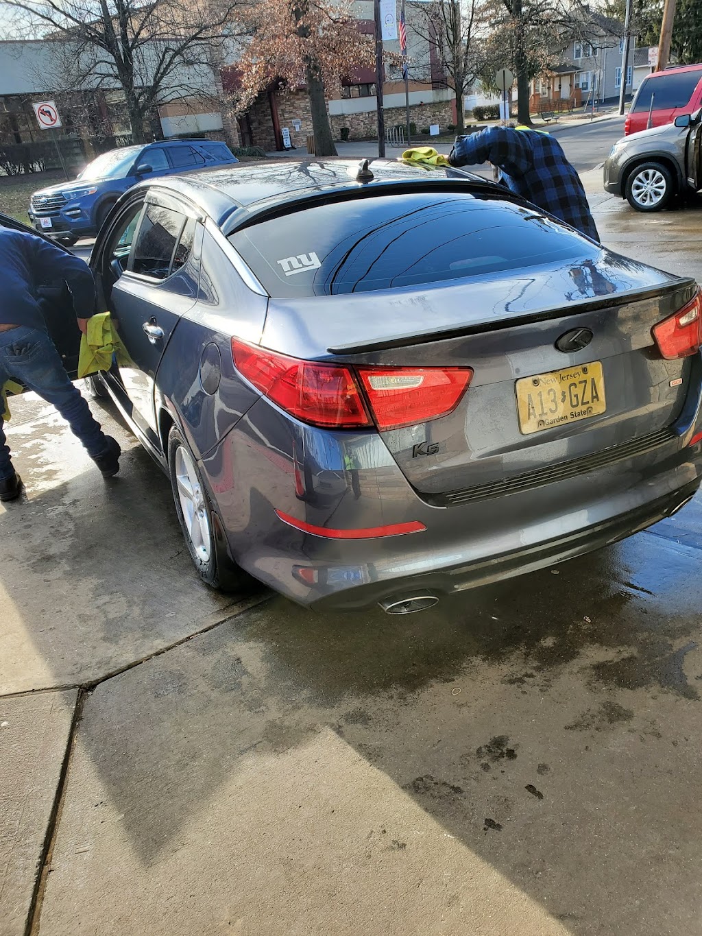 Clinton Carwash Associates | 45 W Clinton Ave, Bergenfield, NJ 07621, USA | Phone: (201) 385-8111