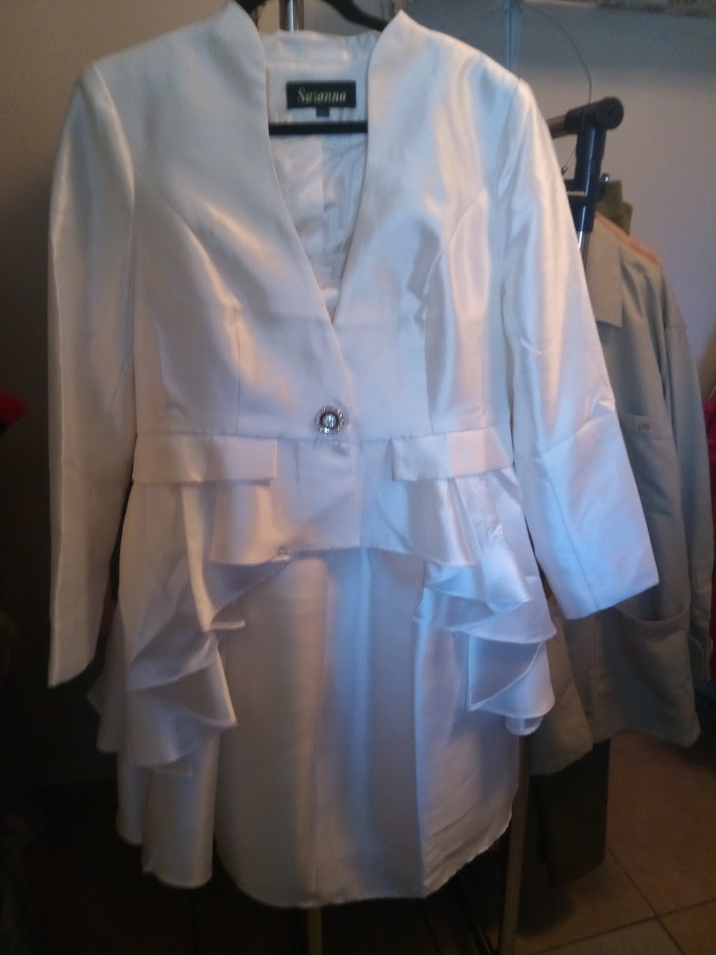 BALLENTINES PLUS CLOTHING | 1223 W 107th St, Los Angeles, CA 90044, USA | Phone: (310) 714-7726