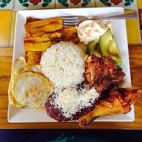 Casa Honduras Restaurant | 132 Kent St, Trenton, NJ 08611, USA | Phone: (609) 393-0333