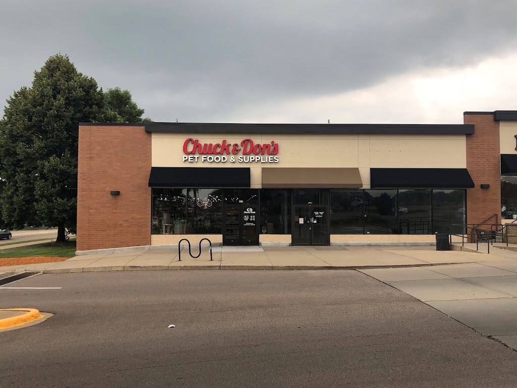 Chuck & Dons Pet Food & Supplies | 2069 S Robert St, West St Paul, MN 55118, USA | Phone: (651) 202-2159