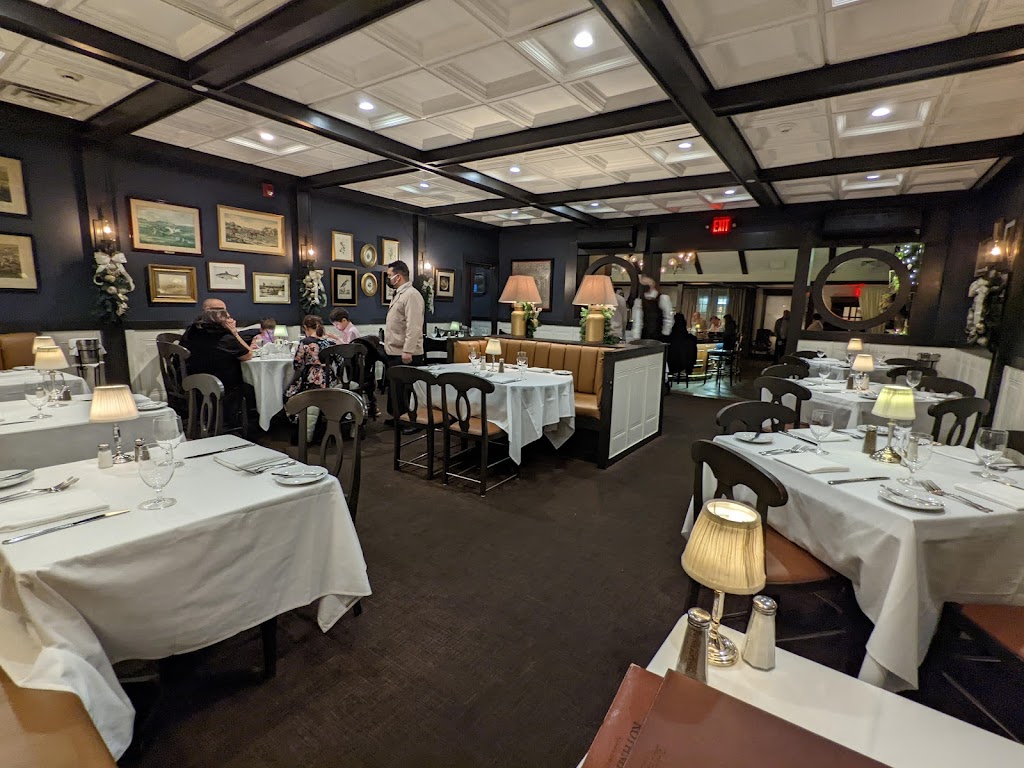 Rothmanns Steakhouse | 6319 Northern Blvd, East Norwich, NY 11732, USA | Phone: (516) 922-2500