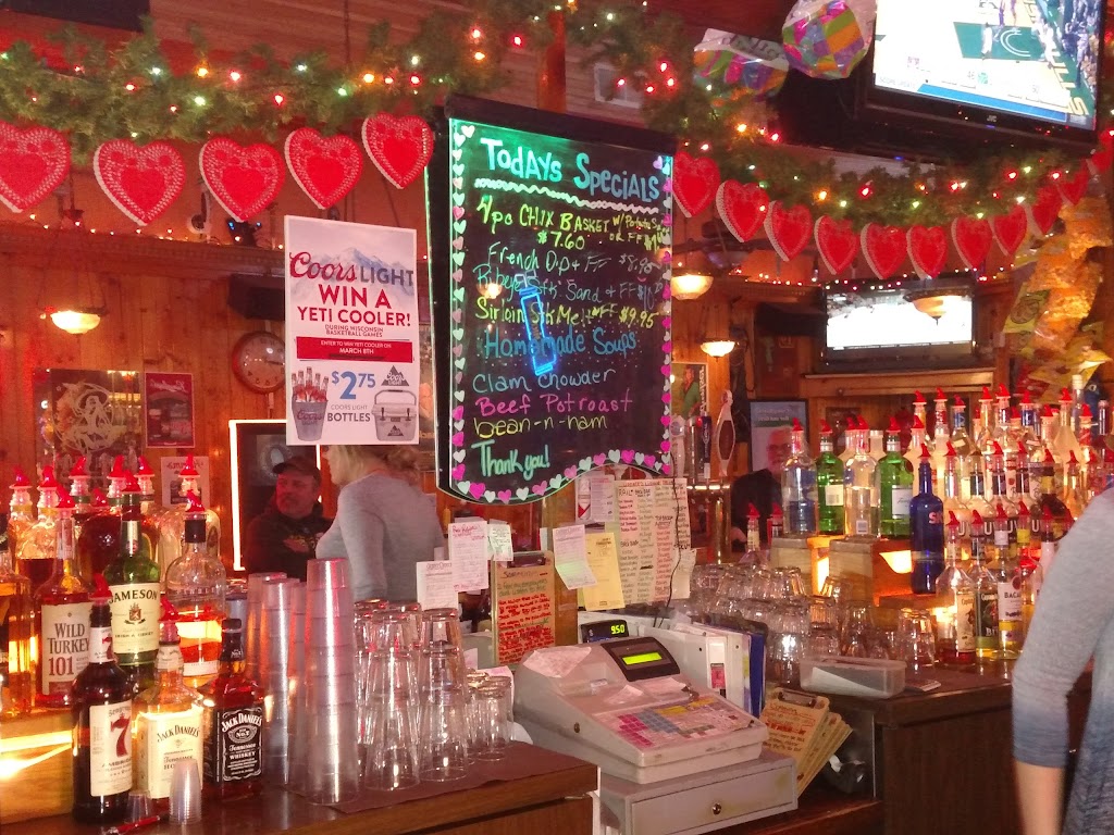 Caddy Shack | 138 N Main St, Pardeeville, WI 53954, USA | Phone: (608) 429-3606