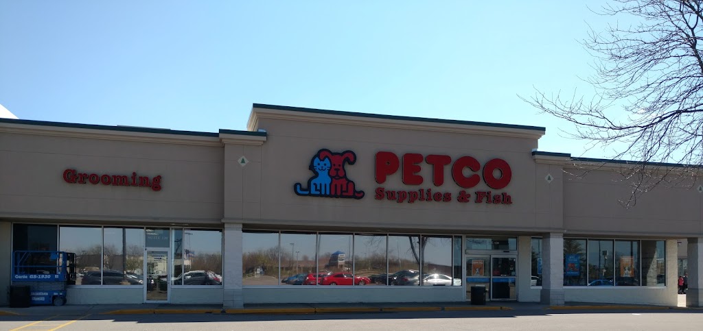 Petco | 2900 Deerfield Dr Suite 120, Janesville, WI 53546, USA | Phone: (608) 741-1534