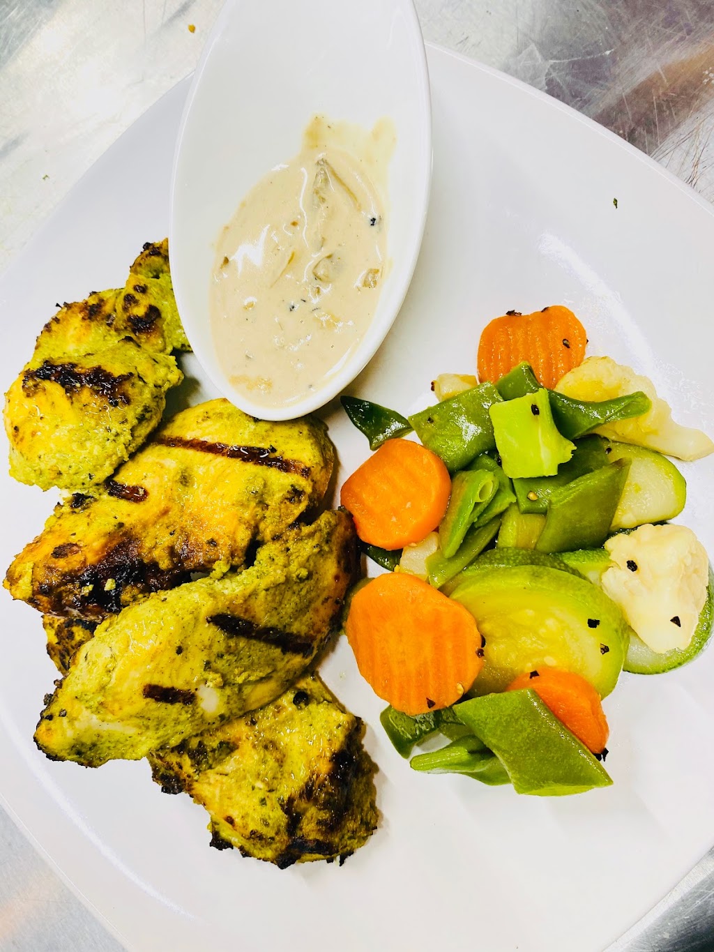 Blue Bear Eatery & Bar | 2660 N Riley Hwy, Shelbyville, IN 46176, USA | Phone: (317) 825-3100