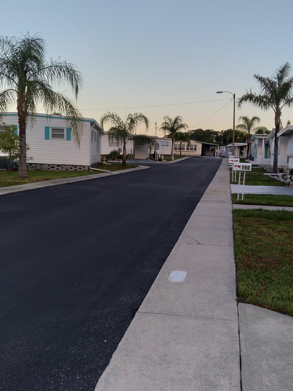 Town & Country Mobile Home Pk | 1915 Seminole Blvd, Largo, FL 33778, USA | Phone: (727) 584-5280