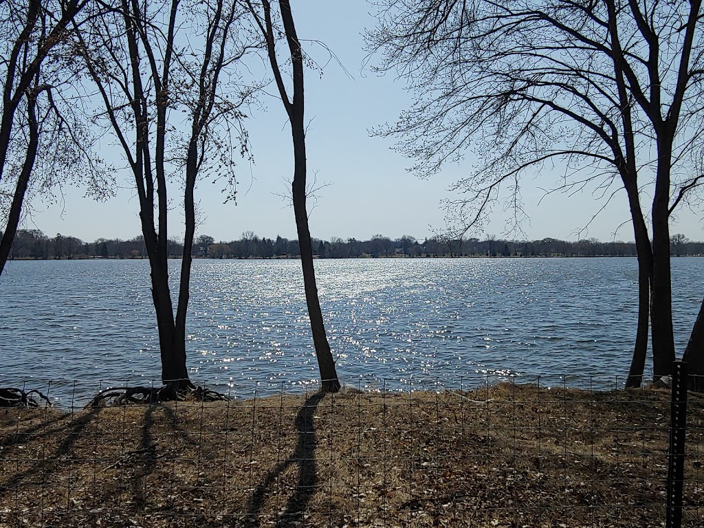 Lake Nokomis Park | 4955 W Lake Nokomis Pkwy, Minneapolis, MN 55417, USA | Phone: (612) 370-4923