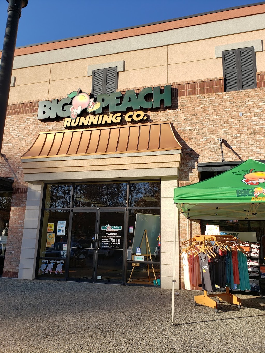 Big Peach Running Co. - Alpharetta | 5530 Windward Pkwy #420, Alpharetta, GA 30004, USA | Phone: (678) 739-4616