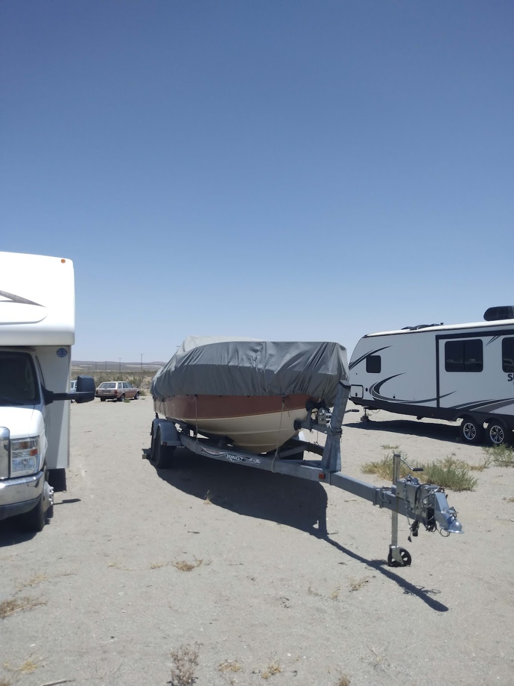 Top Flight Vehicle Storage - Adelanto RV Storage and Trailer Storage | 18310 Lessing Ave, El Mirage, CA 92301, USA | Phone: (951) 434-0476