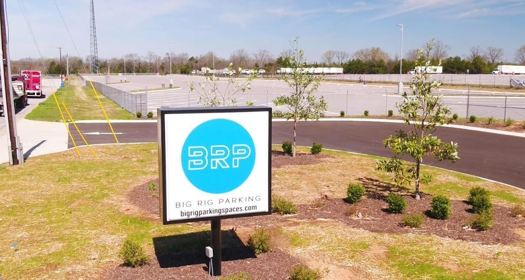 Big Rig Parking | 104 Forbus Dr, Murfreesboro, TN 37127, USA | Phone: (833) 727-5744