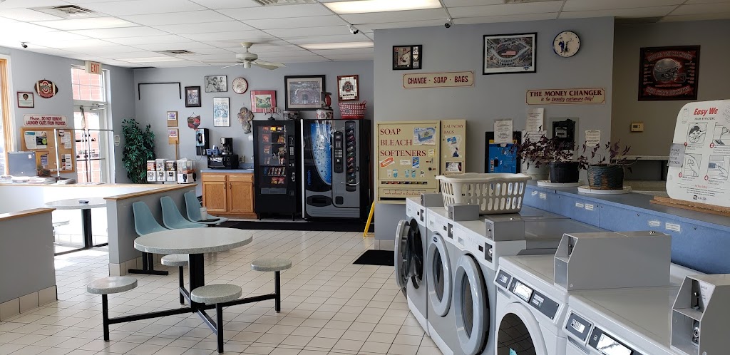 Juniors Coin Laundry | 38669 Mentor Ave, Willoughby, OH 44094, USA | Phone: (440) 602-9592