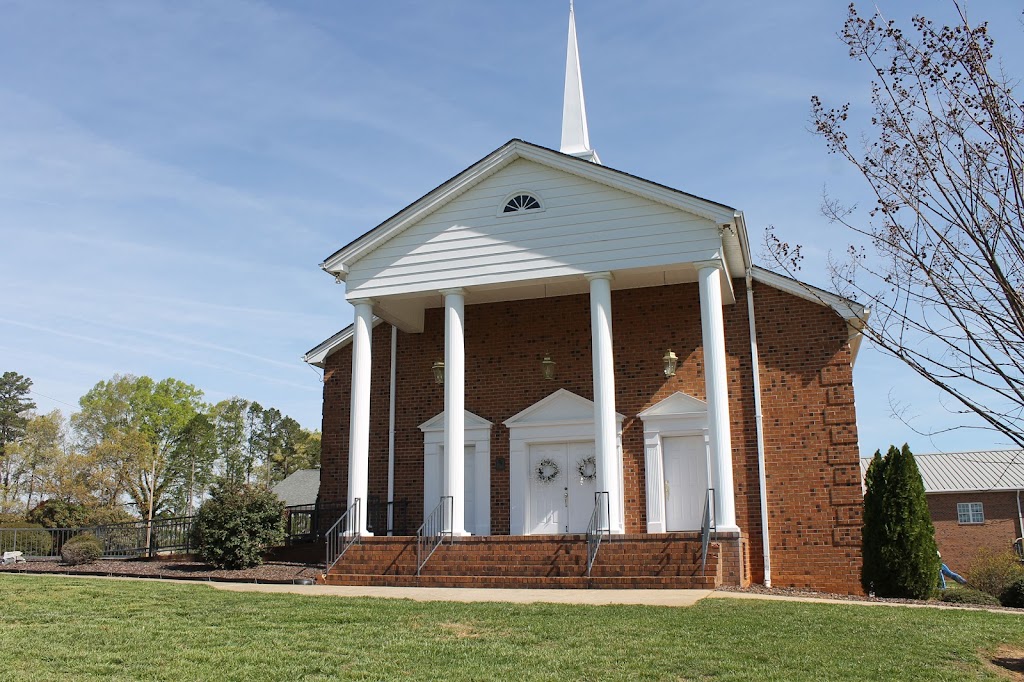 Needhams Grove Church | 359 Needham Grove Rd, Robbins, NC 27325, USA | Phone: (910) 464-3971