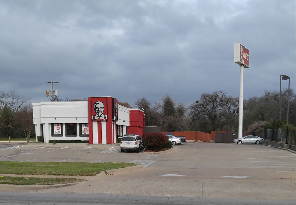 KFC | 1000 N Beach St, Fort Worth, TX 76111 | Phone: (817) 838-7801