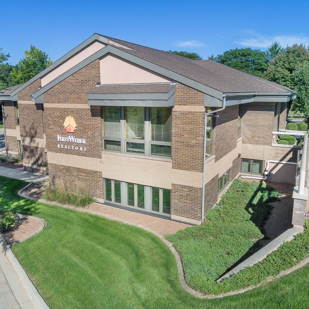 Lessing Real Estate | 7979 Greenway Blvd, Middleton, WI 53562, USA | Phone: (608) 828-5115