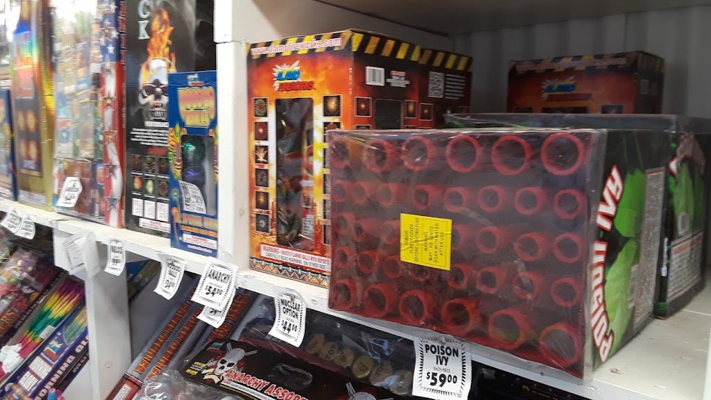 Alamo Fireworks Stand | 9488 FM1283, Lakehills, TX 78063, USA | Phone: (210) 667-1106