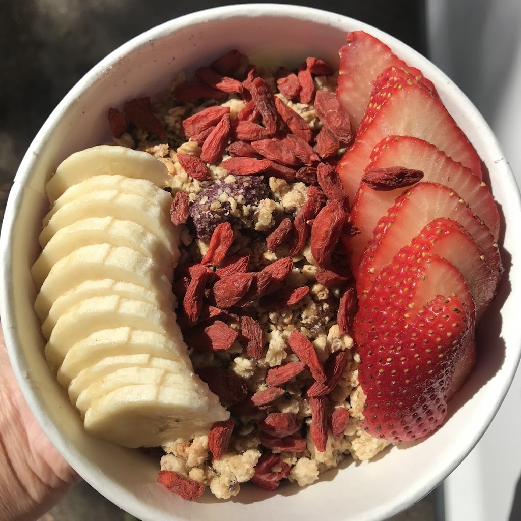 CRISPY GRINDZ ACAI BOWLS and brazilian food | 66-236 Kamehameha Hwy, Haleiwa, HI 96712 | Phone: (808) 373-0145