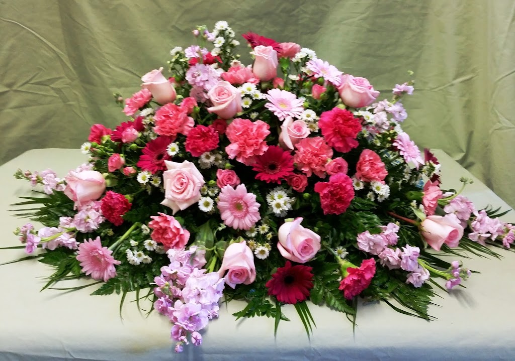 Russells Flowers, Garden Center & Gifts | 9910 OH-269, Bellevue, OH 44811, USA | Phone: (419) 483-5957