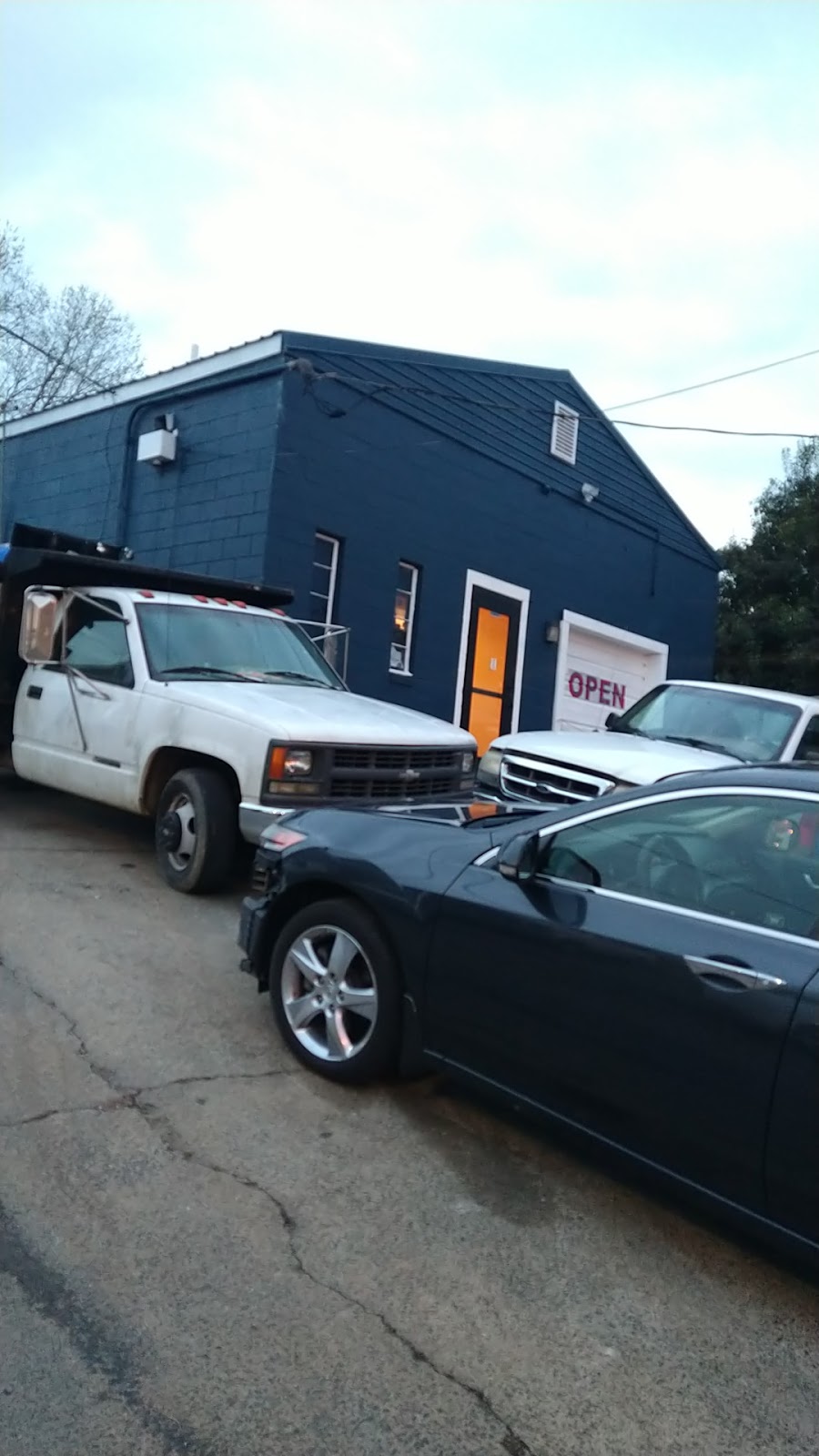 Hernandez Auto Repair | 826 E Trinity Ave, Durham, NC 27704 | Phone: (919) 257-7228