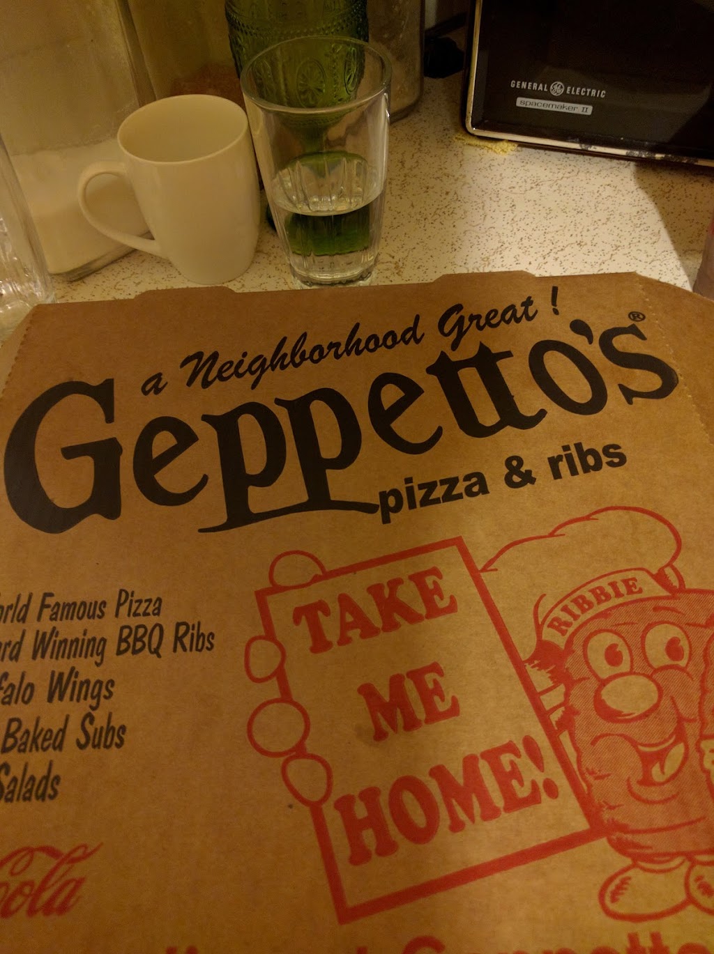 Geppettos | 4312 Ridge Rd, Cleveland, OH 44144, USA | Phone: (216) 459-1133