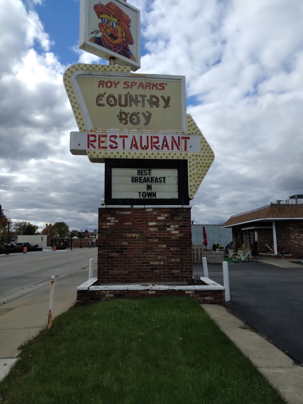 Country Boy Restaurant | 821 E 9 Mile Rd, Hazel Park, MI 48030, USA | Phone: (248) 543-7080