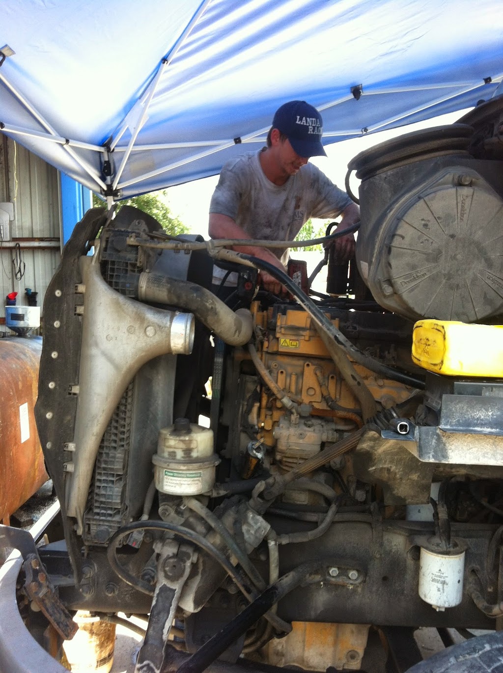 SOS Truck Repair | 311 E Virtue St, Chalmette, LA 70043, USA | Phone: (504) 376-5724