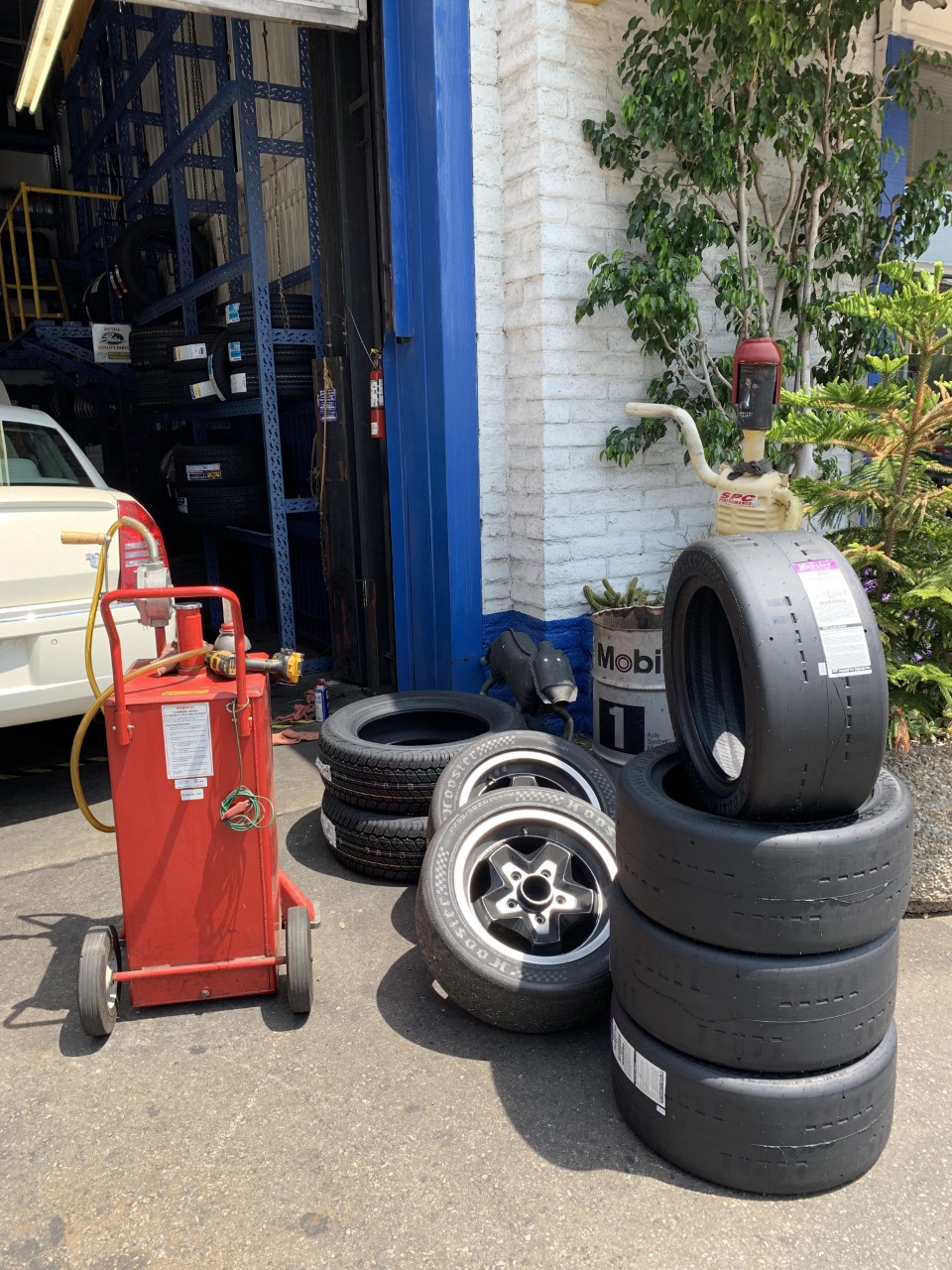 Island Tire & Service | 2754 E Colorado Blvd, Pasadena, CA 91107, USA | Phone: (626) 792-0987