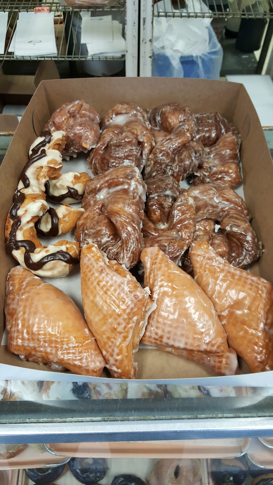 Heights Bakery | 4925 NE Central Ave, Columbia Heights, MN 55421, USA | Phone: (763) 572-0624