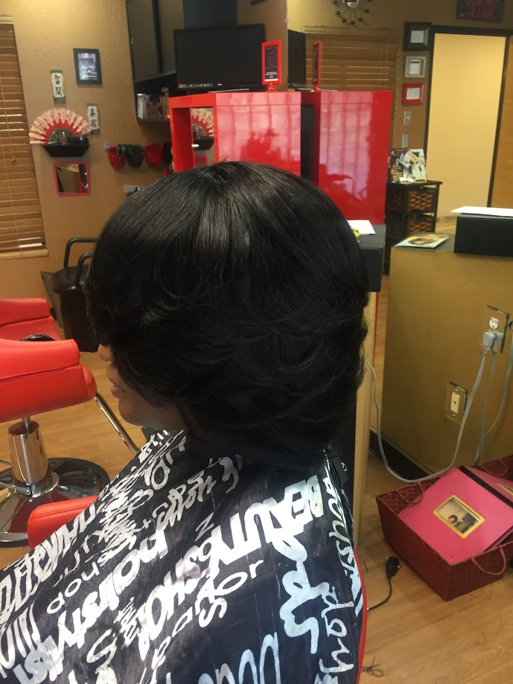 Stinnett Hair Designs | 4131 N 24th St, Phoenix, AZ 85016 | Phone: (480) 495-3330