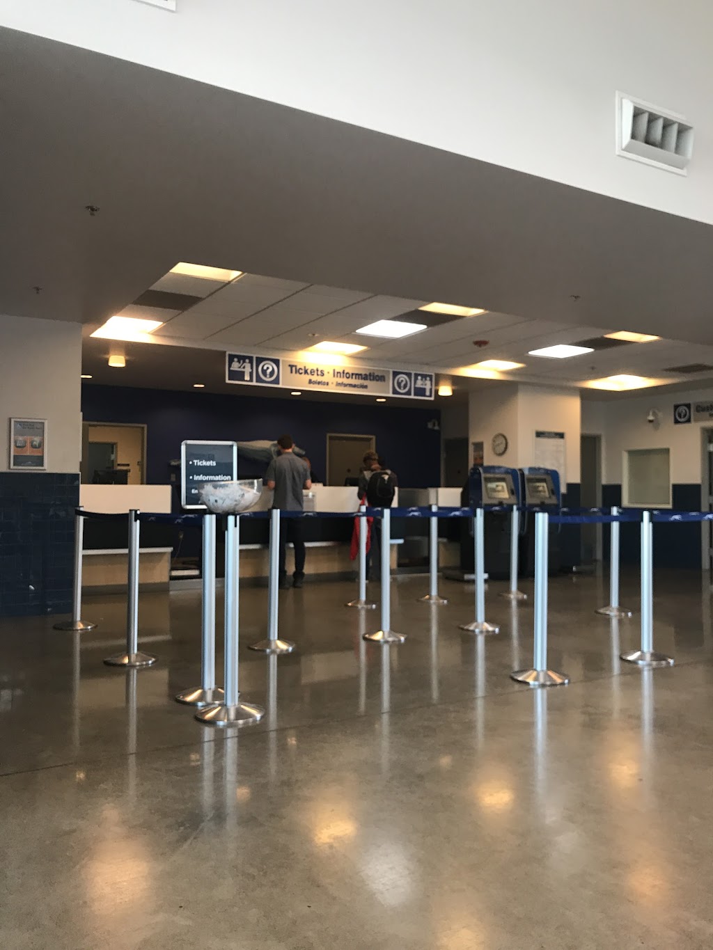 Sacramento Greyhound bus station | Sacramento, CA 95811, USA | Phone: (916) 444-6858