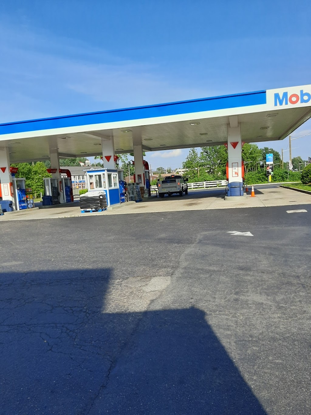 MOBIL MART GAS STATION | 200 US-46, Little Falls, NJ 07424, USA | Phone: (973) 256-2168