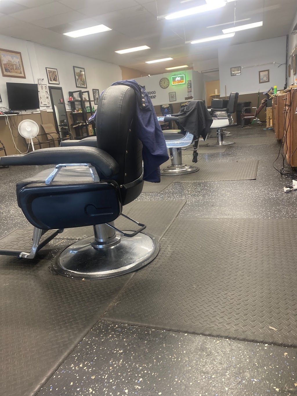 G&Ms Neighborhood Barber Shop on main | 6515 E Main St STE 123, Mesa, AZ 85205, USA | Phone: (480) 924-5053