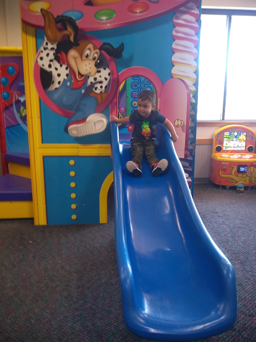 Chuck E. Cheese | 7935 Grapevine Hwy, North Richland Hills, TX 76180, USA | Phone: (817) 498-4888