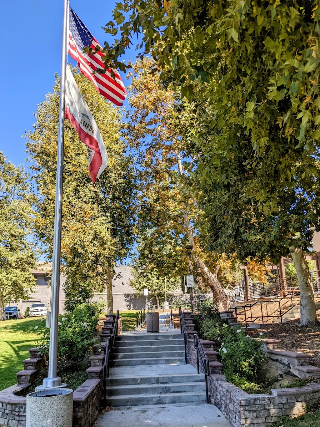 La Cañada Flintridge City Hall | One Civic Center Dr, La Cañada Flintridge, CA 91011, USA | Phone: (818) 790-8880