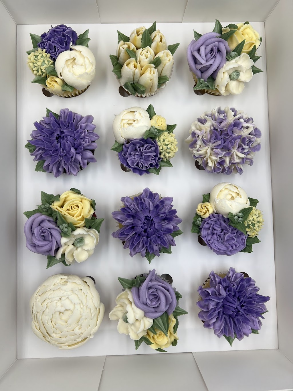 Bundle of Cupcakes | 6306 Garfield Ave #230, Sacramento, CA 95841, USA | Phone: (916) 243-0556