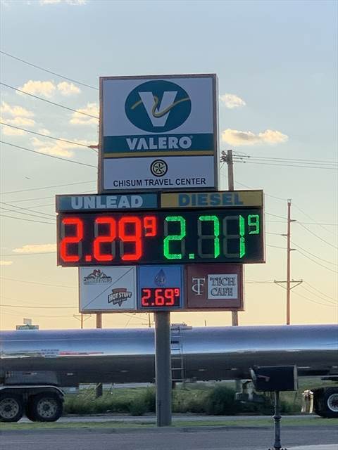 Valero | 2611 Slaton Rd, Lubbock, TX 79404, USA | Phone: (210) 345-2000