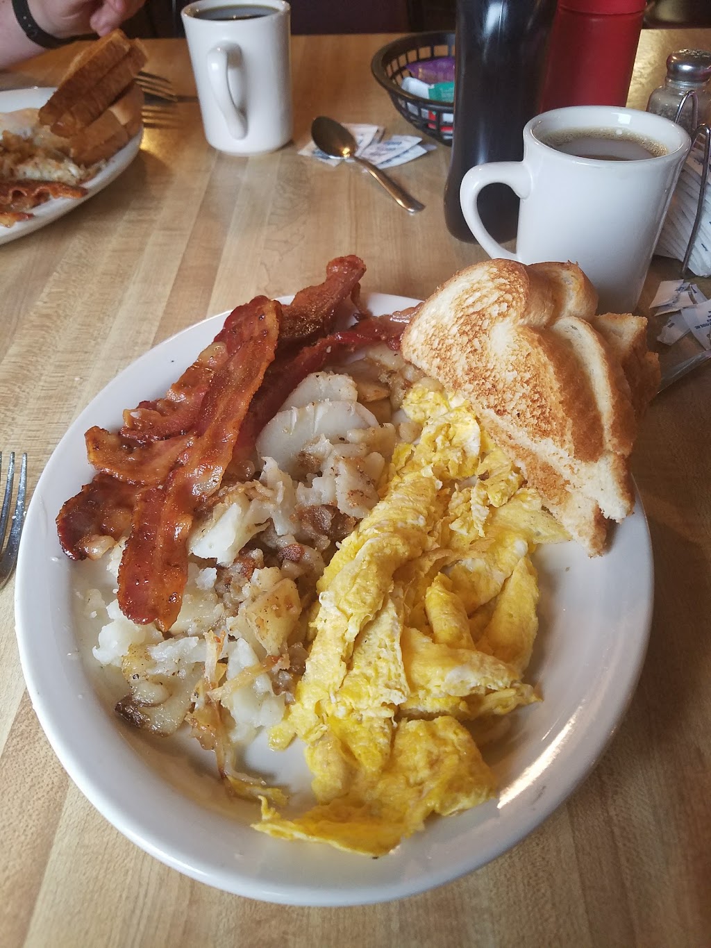 Old Town Diner | 16098 Pike St, Laurelville, OH 43135, USA | Phone: (740) 332-6041