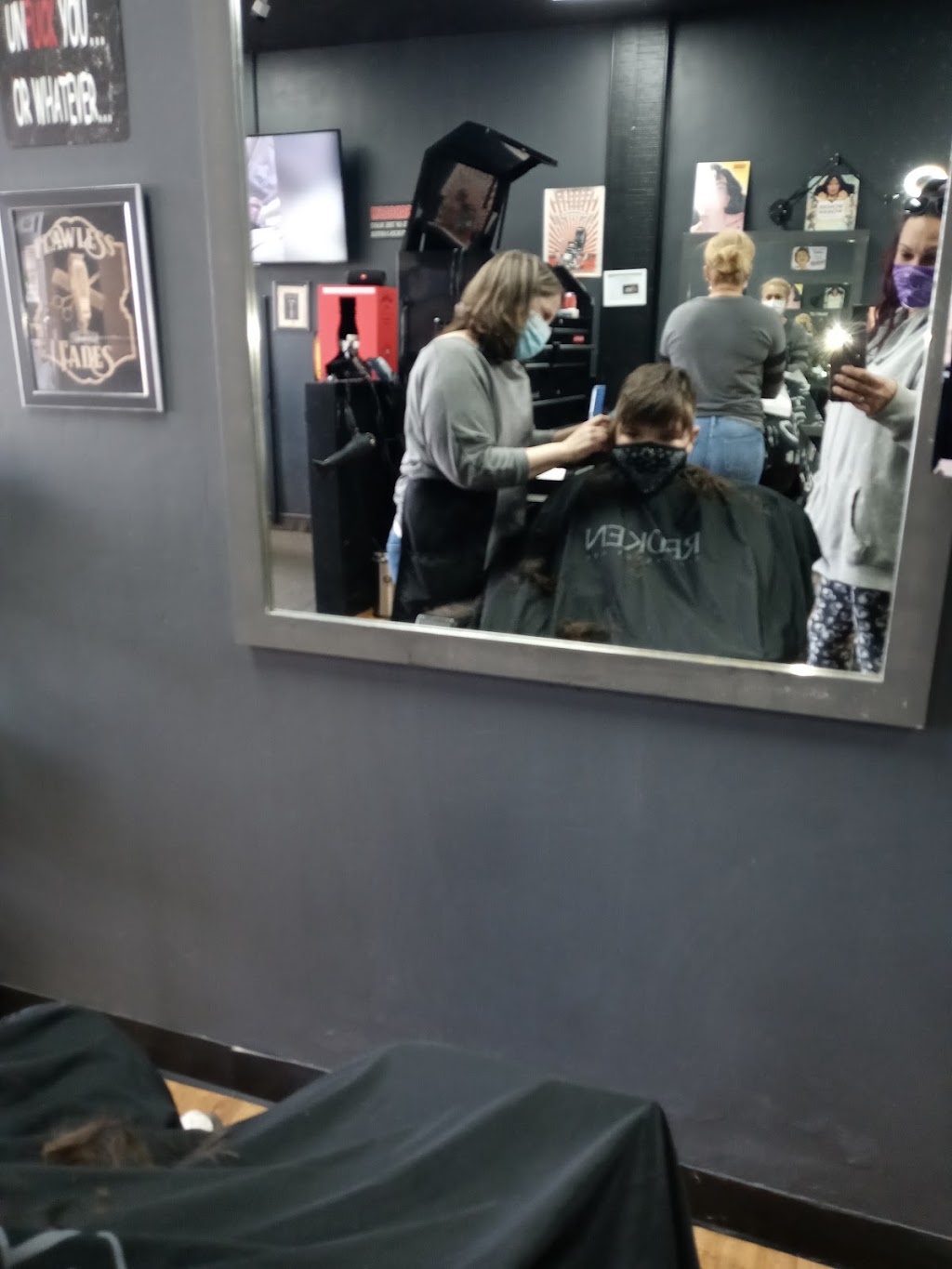 Cavemen Haircuts | 32056 Utica Rd, Fraser, MI 48026, USA | Phone: (586) 585-1963