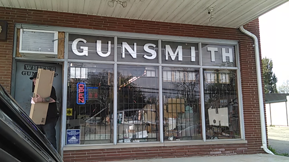 Whites Gun Shop | 7216 Cooley Lake Rd, Waterford Twp, MI 48327, USA | Phone: (248) 363-8381