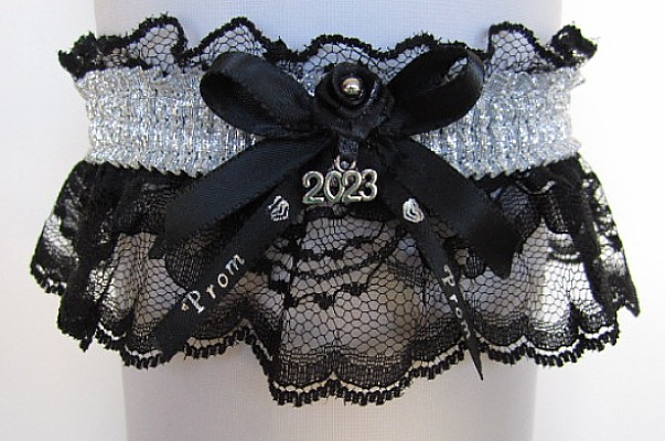 Custom Accessories Garters LLC | 218 Box, Theresa, WI 53091, USA | Phone: (920) 488-2082