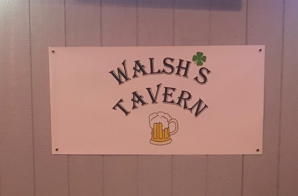 Walshs Tavern | 15 E Monroe St, Buckner, MO 64016, USA | Phone: (816) 650-5336