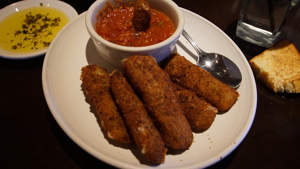 Carrabbas Italian Grill | 14520 W Maple Rd, Omaha, NE 68116, USA | Phone: (402) 492-9500