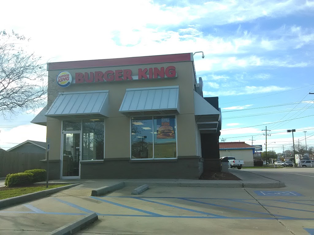 Burger King | 200 E Judge Perez Dr, Chalmette, LA 70043, USA | Phone: (504) 681-9353
