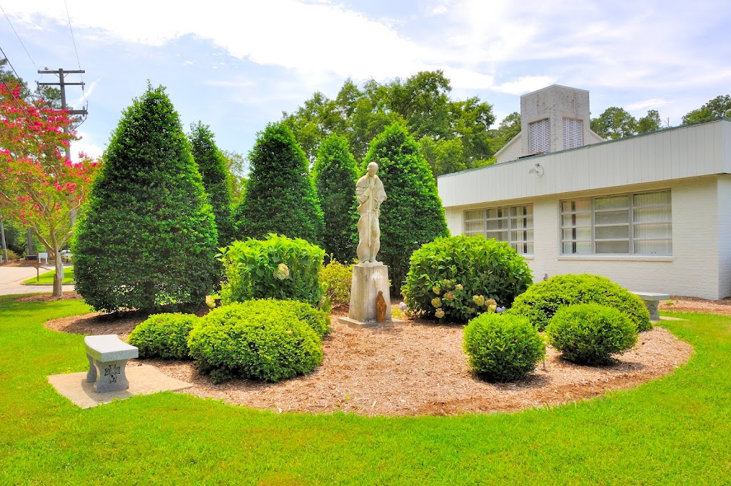 St Joan of Arc Catholic Church | 315 Harris Grove Ln, Yorktown, VA 23692, USA | Phone: (757) 898-5570